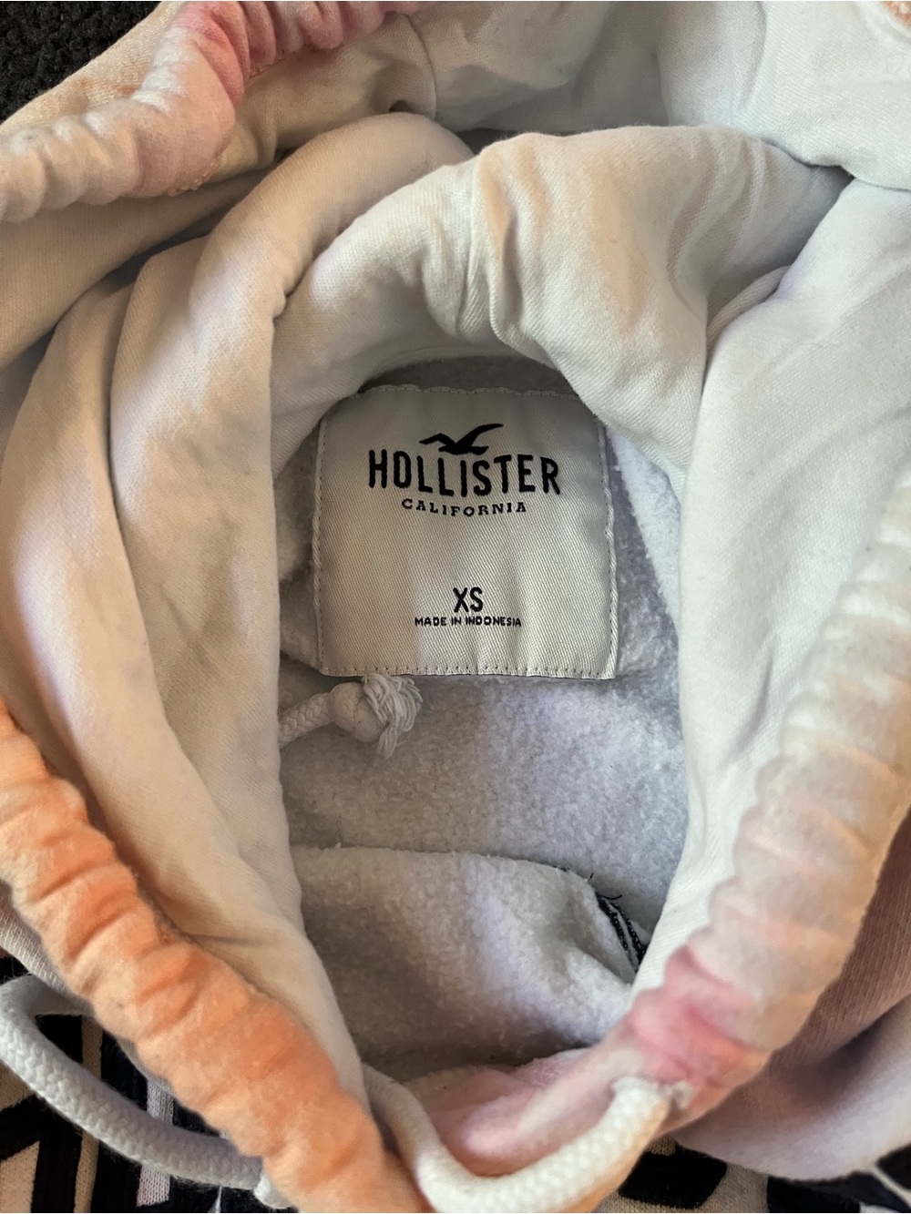 Hollister Pastel Tie-Dye Pullover Hoodie in Peach & Lavender - Picture 2 of 4